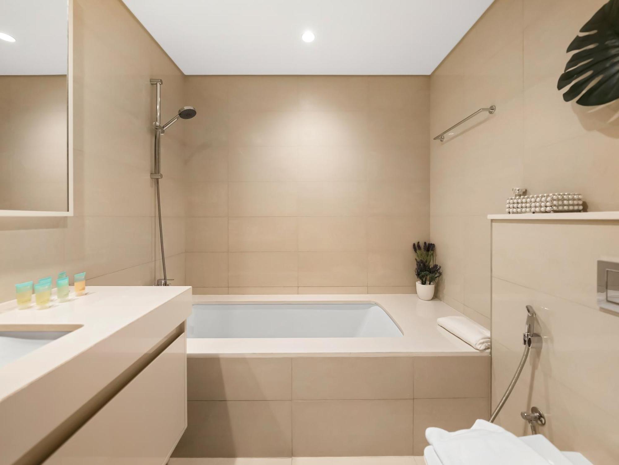 Apartment Luxurious Apartments In Burj Royale With Burj Khalifa Views Opposite Dubai Mall *