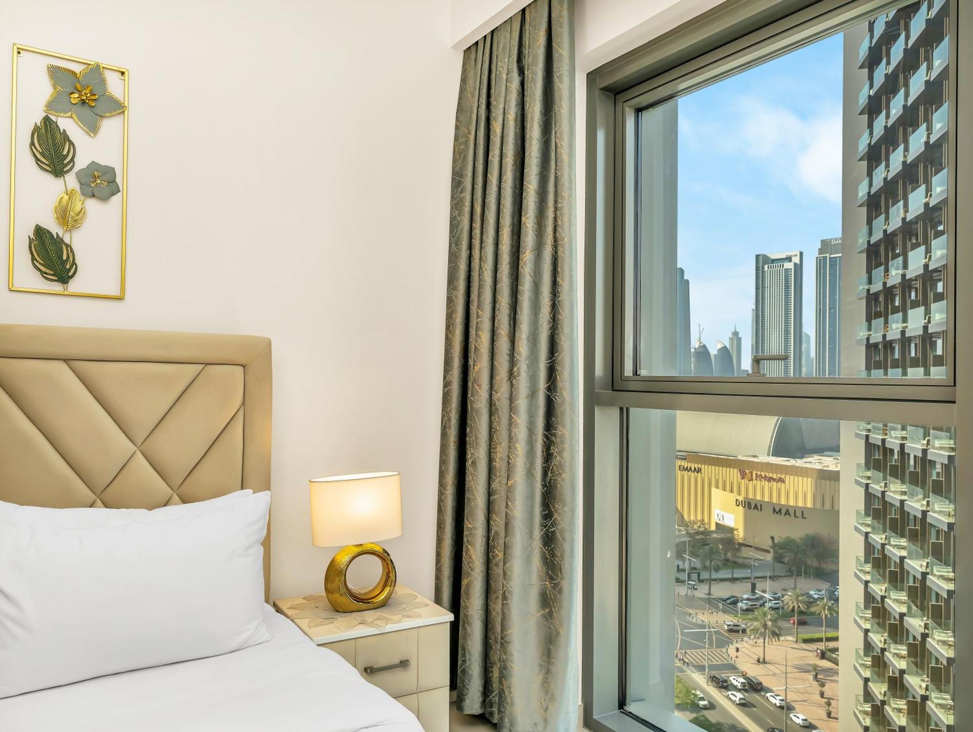 Luxurious Apartments In Burj Royale With Burj Khalifa Views Opposite Dubai Mall Apartment Dubai