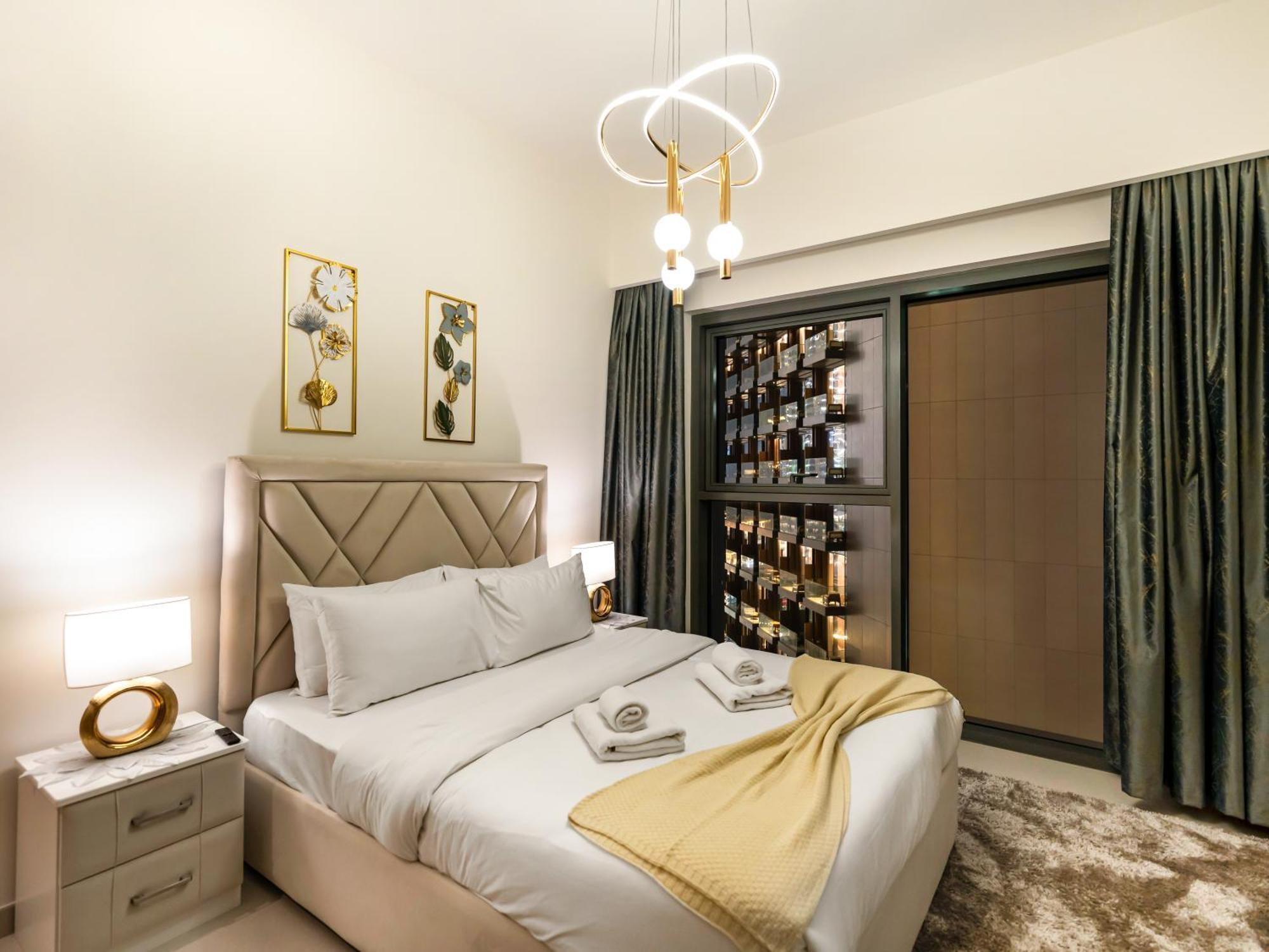 Apartment Luxurious Apartments In Burj Royale With Burj Khalifa Views Opposite Dubai Mall Dubai
