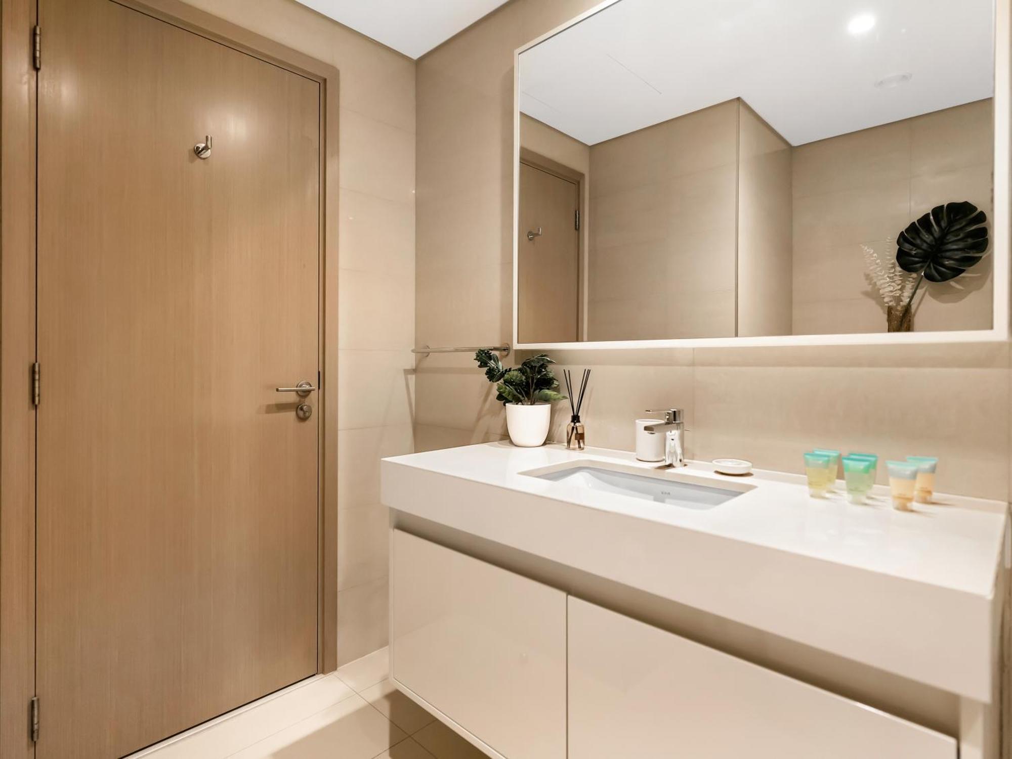 Luxurious Apartments In Burj Royale With Burj Khalifa Views Opposite Dubai Mall Apartment Dubai
