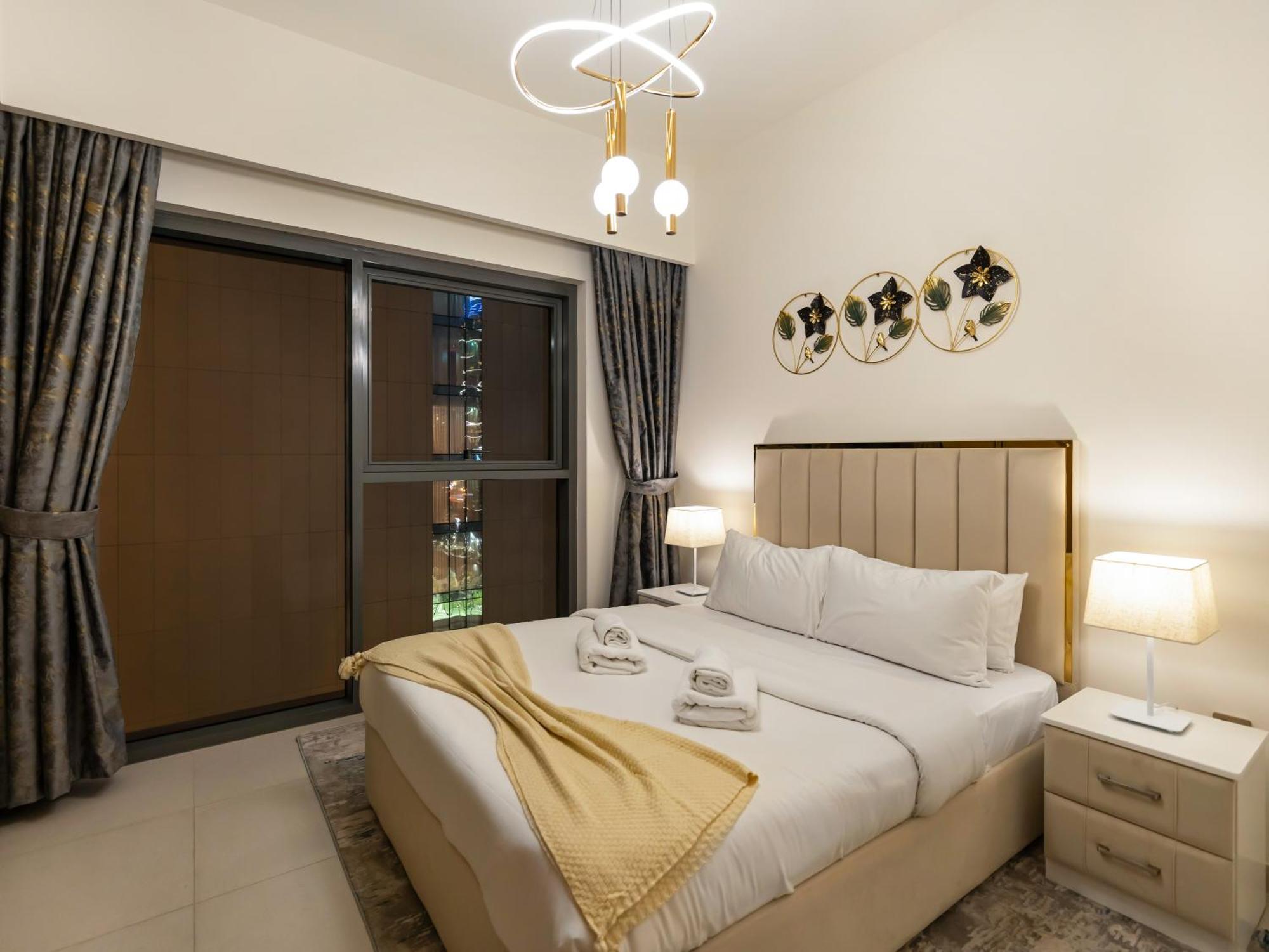 Apartment Luxurious Apartments In Burj Royale With Burj Khalifa Views Opposite Dubai Mall Dubai