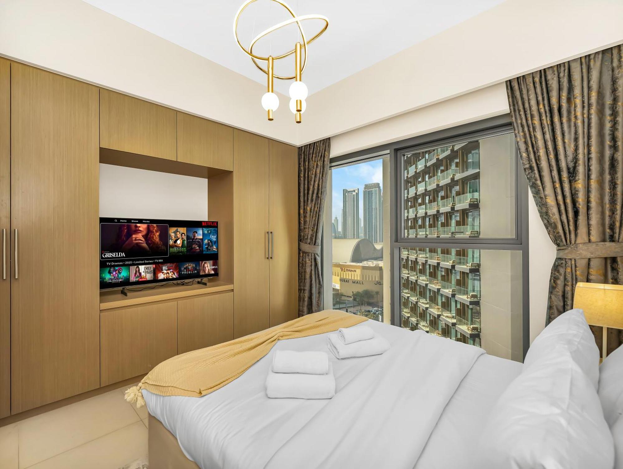 Luxurious Apartments In Burj Royale With Burj Khalifa Views Opposite Dubai Mall