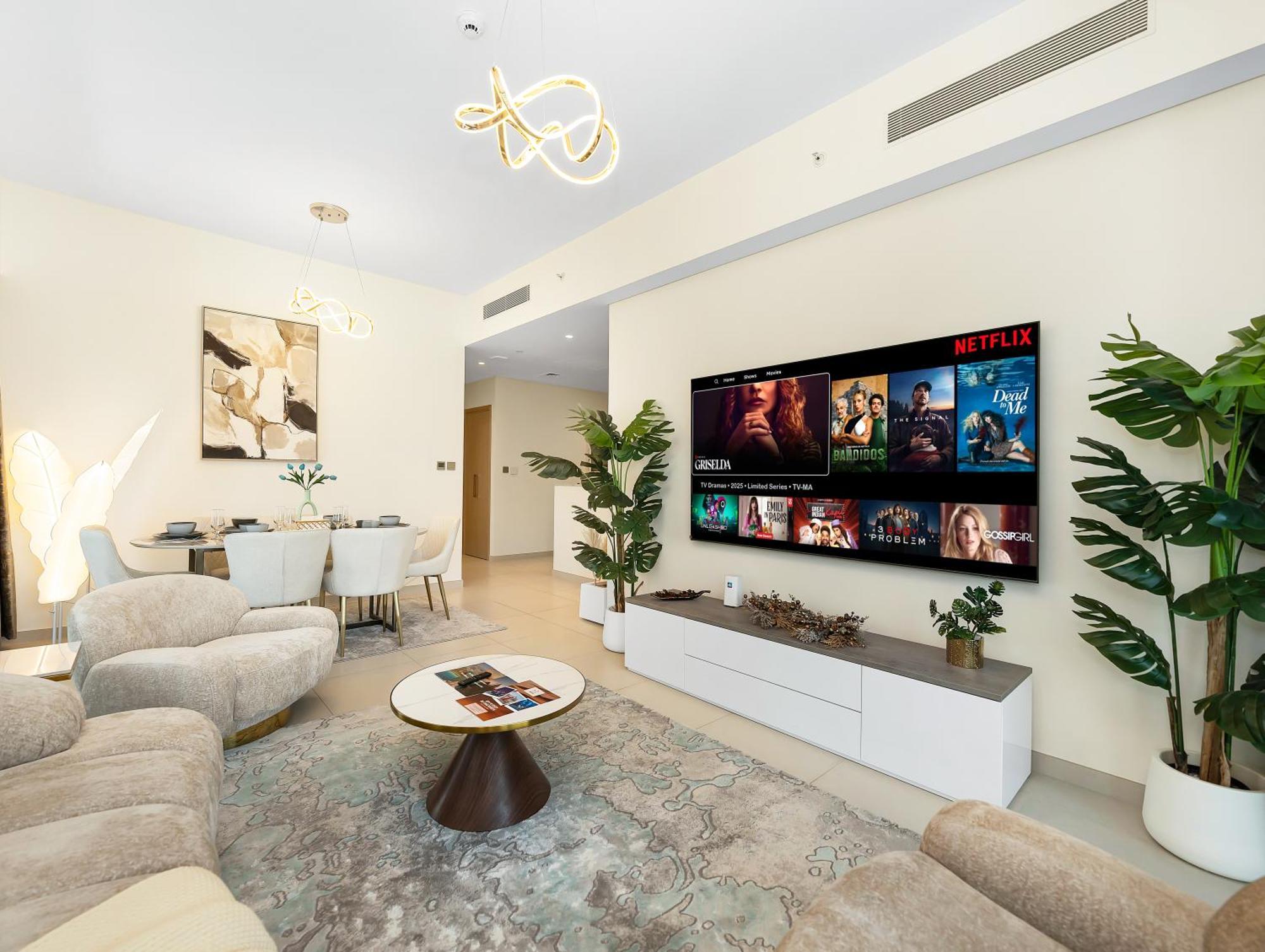 Luxurious Apartments In Burj Royale With Burj Khalifa Views Opposite Dubai Mall Apartment *