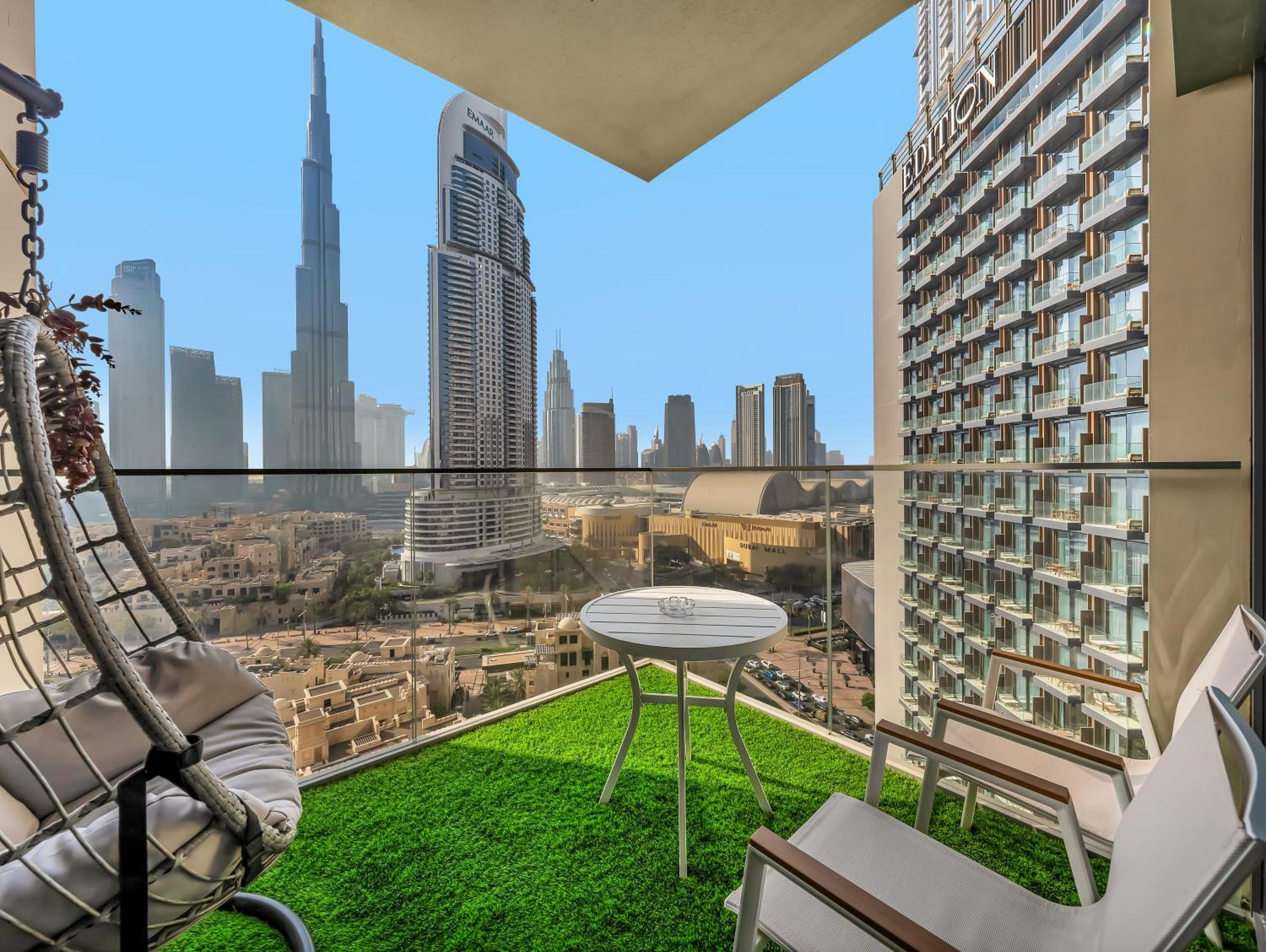 Apartment Luxurious Apartments In Burj Royale With Burj Khalifa Views Opposite Dubai Mall Dubai