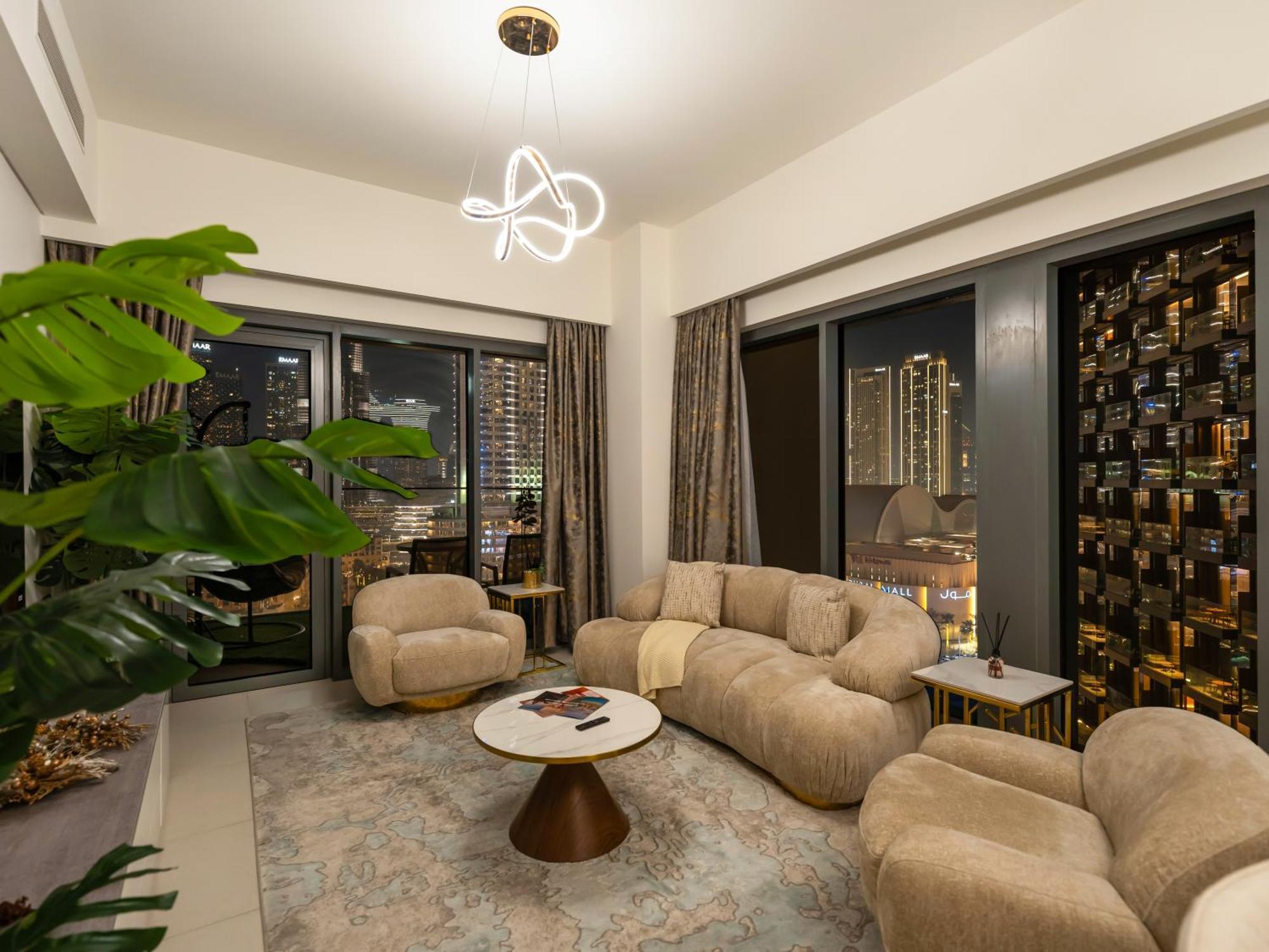 Luxurious Apartments In Burj Royale With Burj Khalifa Views Opposite Dubai Mall * Dubai
