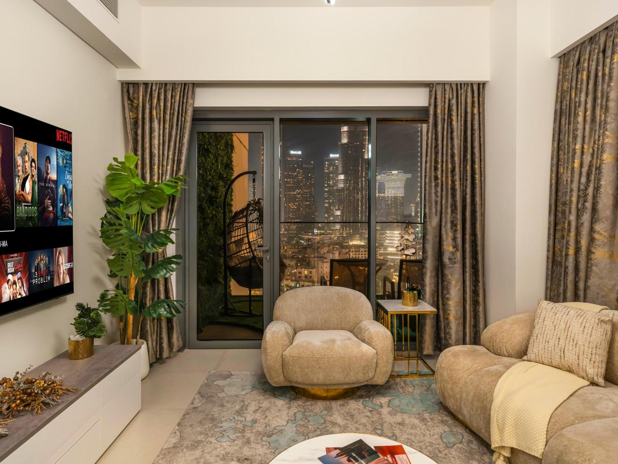Luxurious Apartments In Burj Royale With Burj Khalifa Views Opposite Dubai Mall