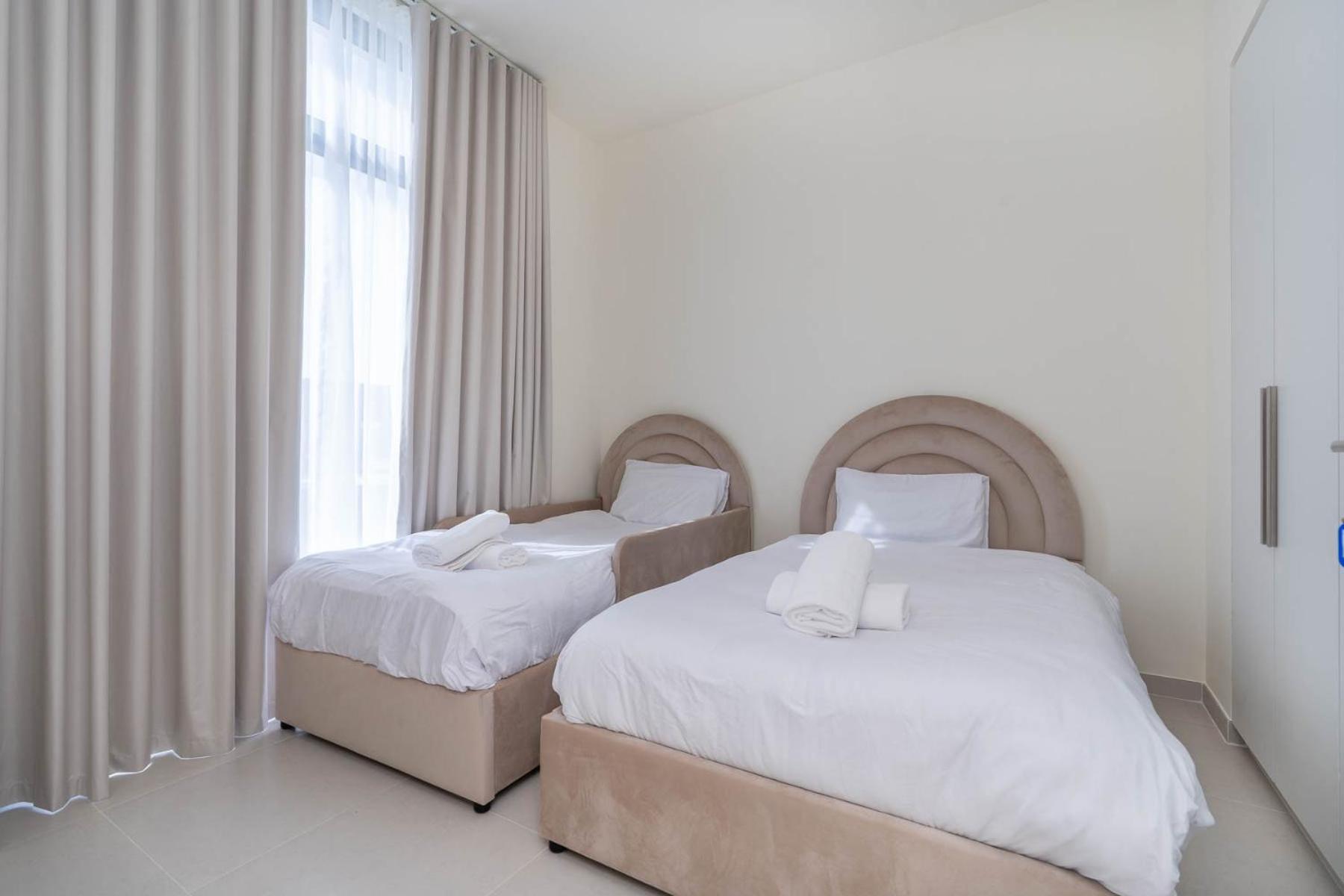 Stylish Living - Brand-new Family Community Villa
