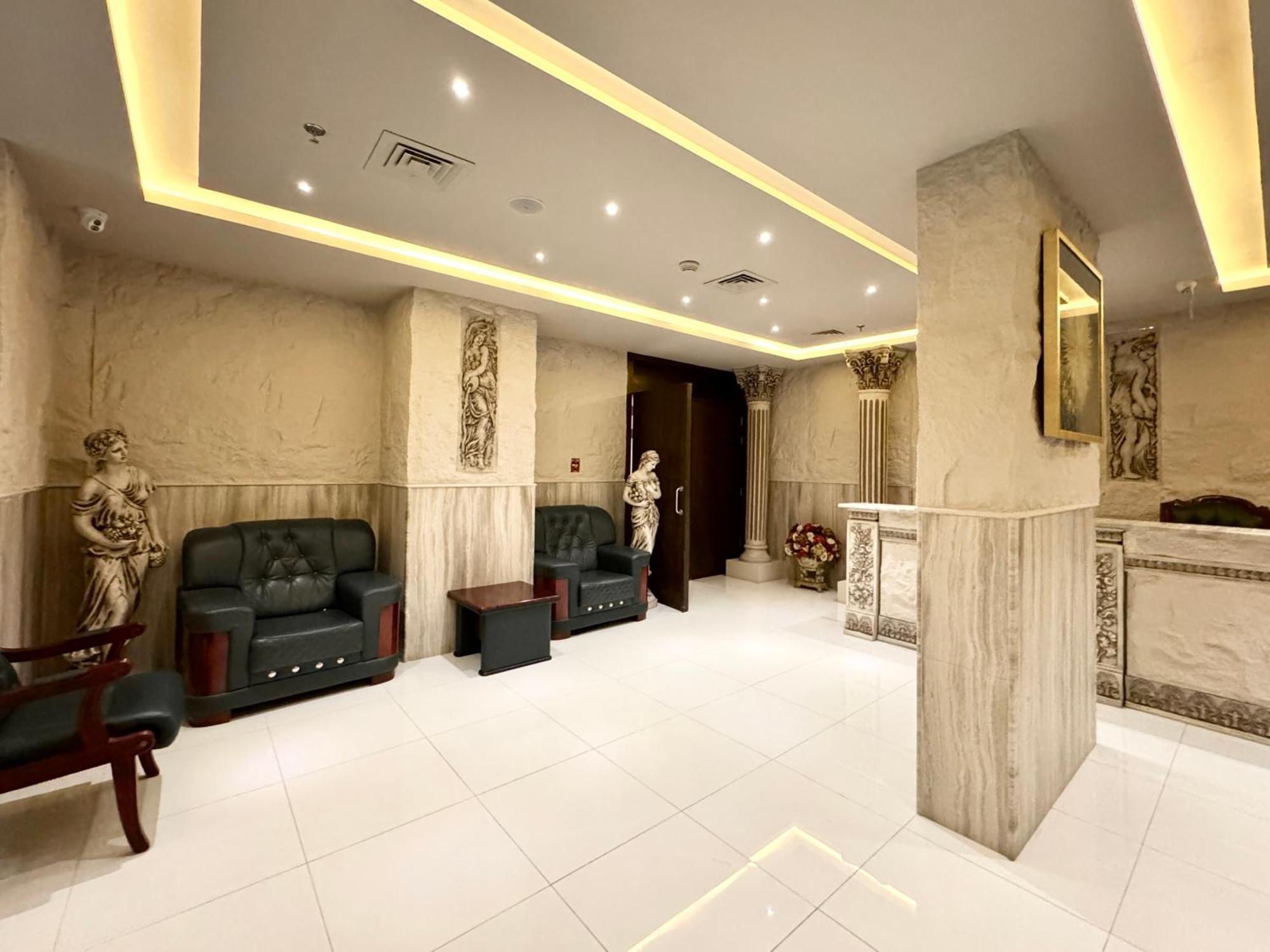 Al Manara Classic Deluxe Sheikh Zayed Apartment Dubai