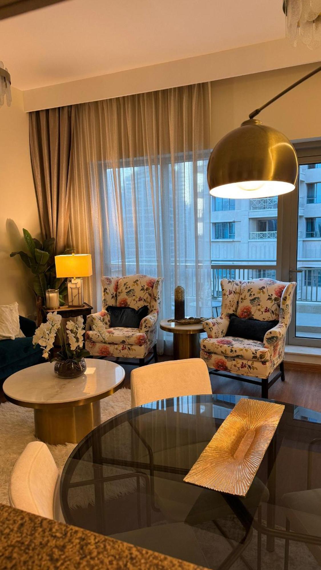 Mnb Luxury Podcast Style 1bedroom Dubai