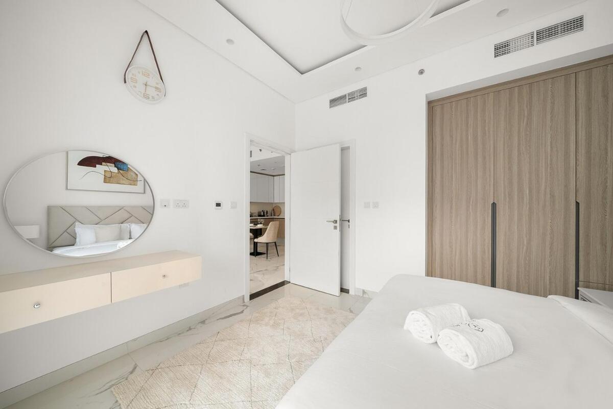 First Class 1br Modern Haven In Hills Dubai