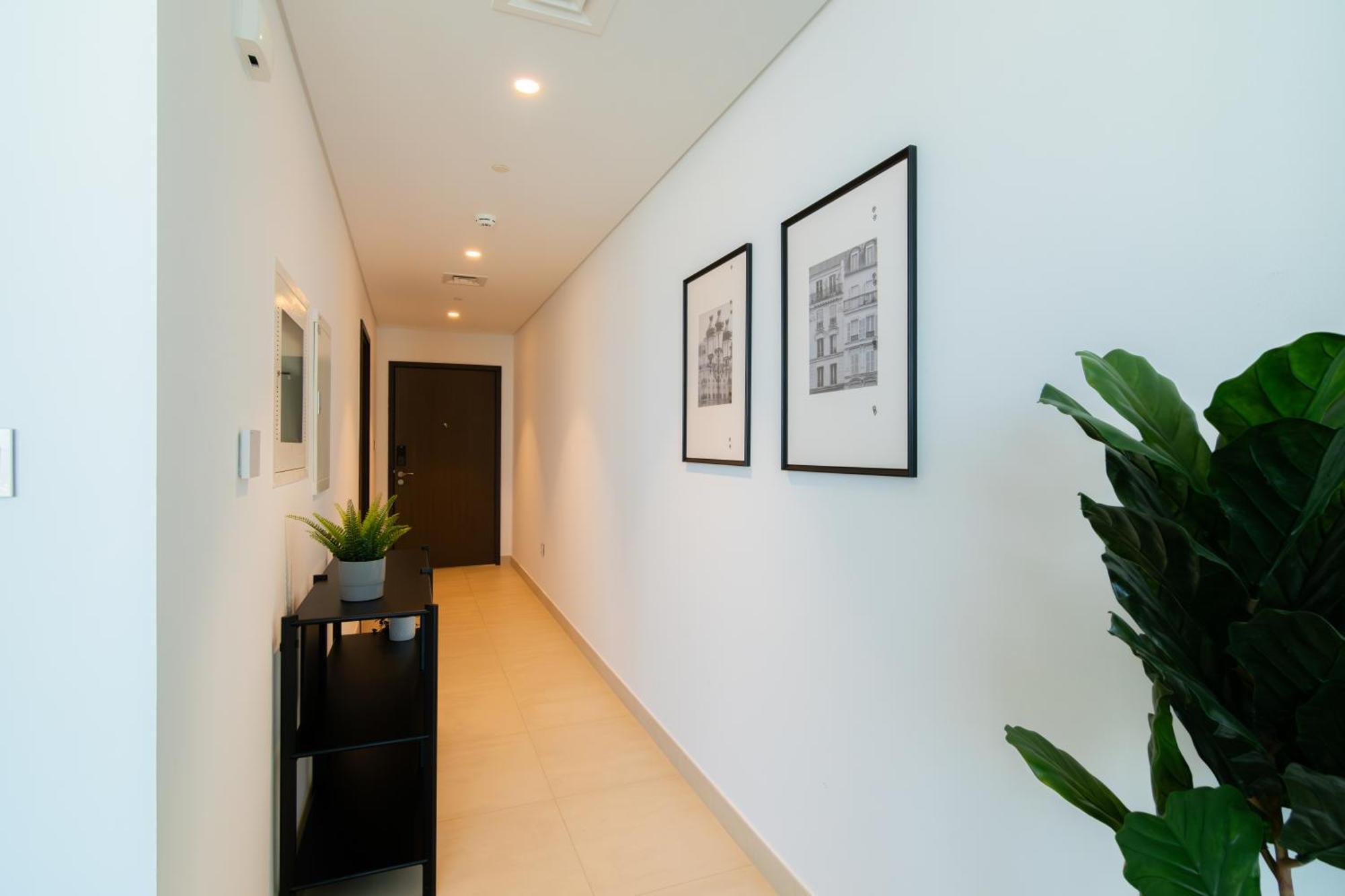 Elite Escape - 1 Bhk Getaway With Mall Access - 1502 Apartment *