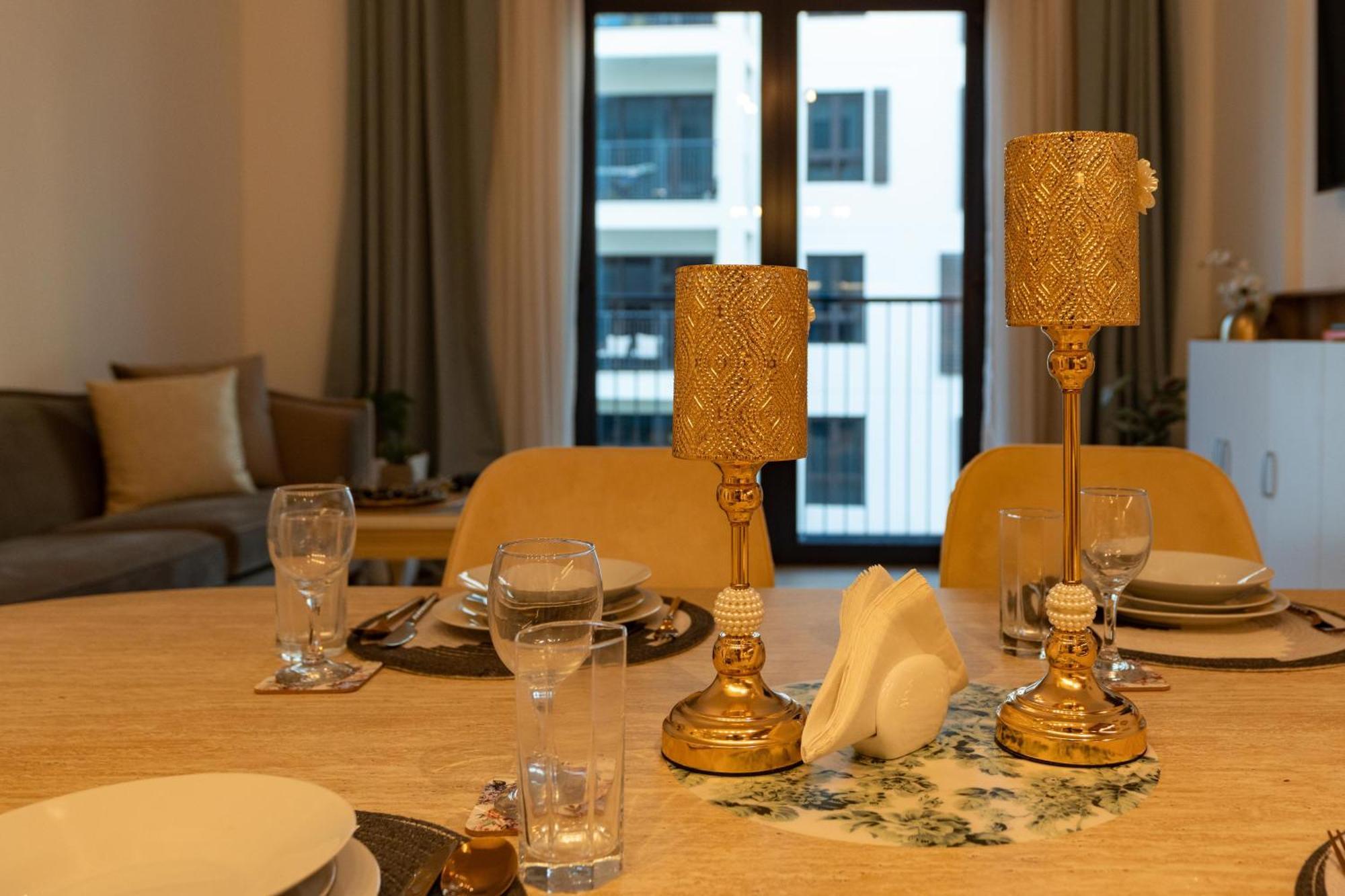 Stylish 1br In La With Balcony And Partial Marina Views * Dubai