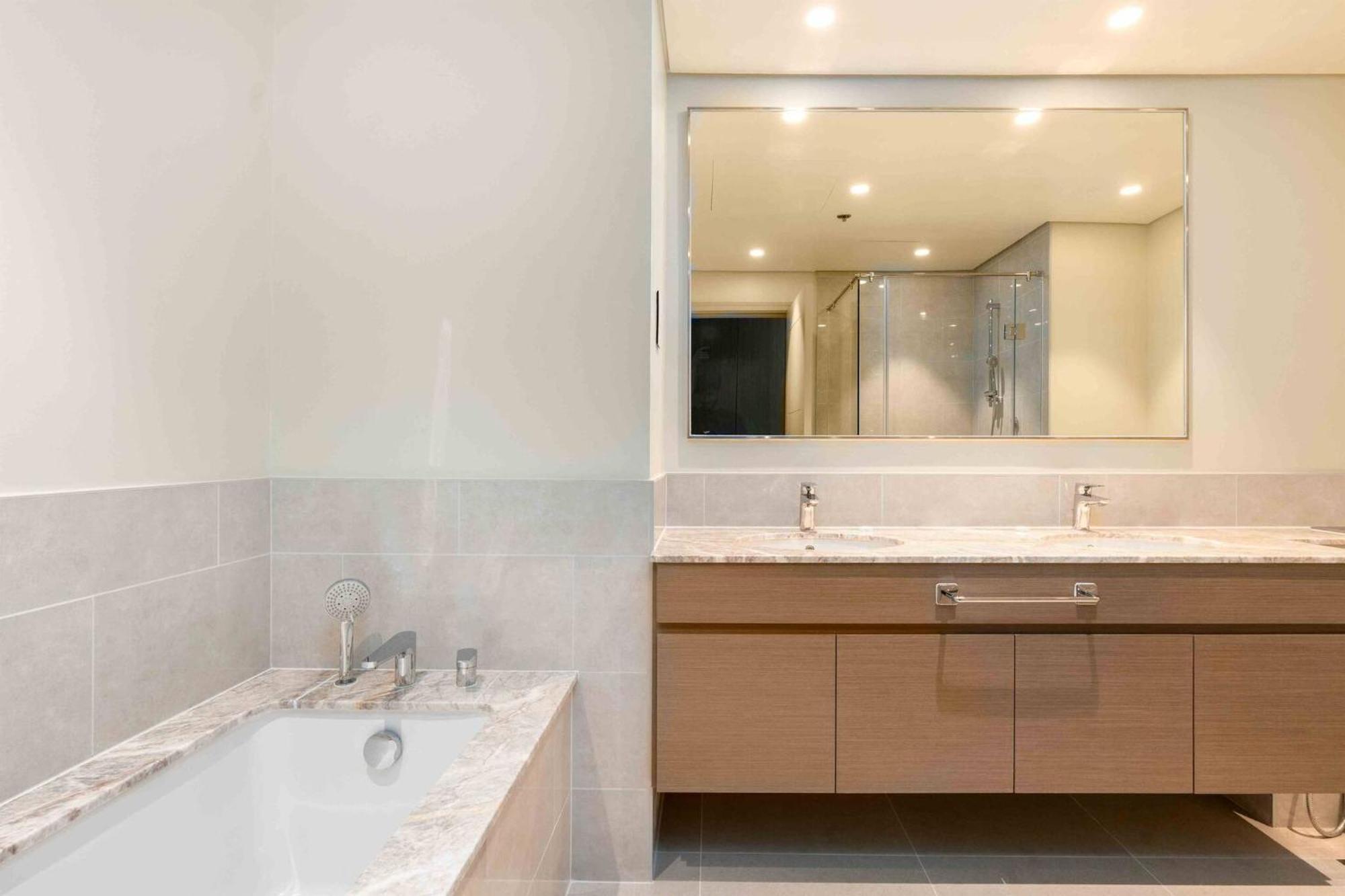 Elegant Escapes - 3b In Heart Of Downtown, Apartment