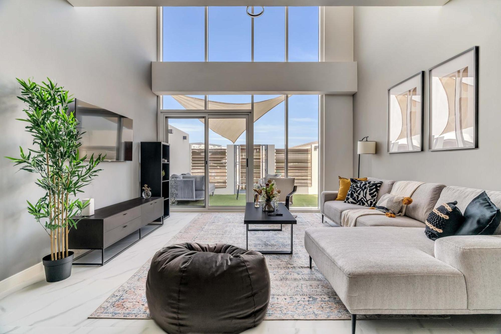 Daire New! Amazing 2br Loft Townhouse In Dubailand