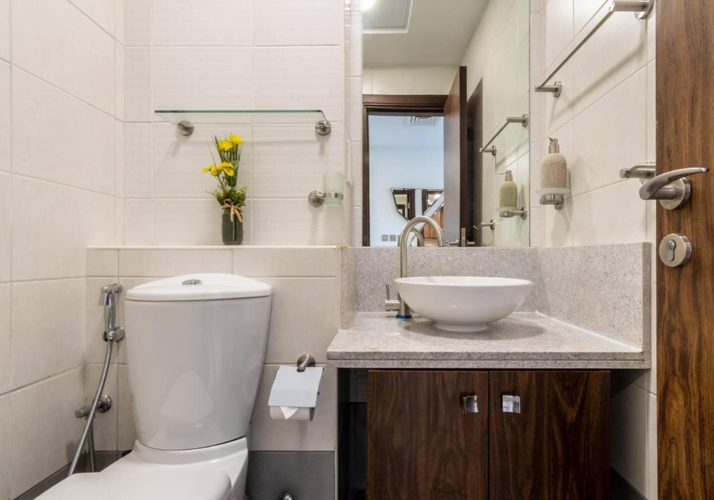 Scenic 2 Bedroom - Downtown Business Bay