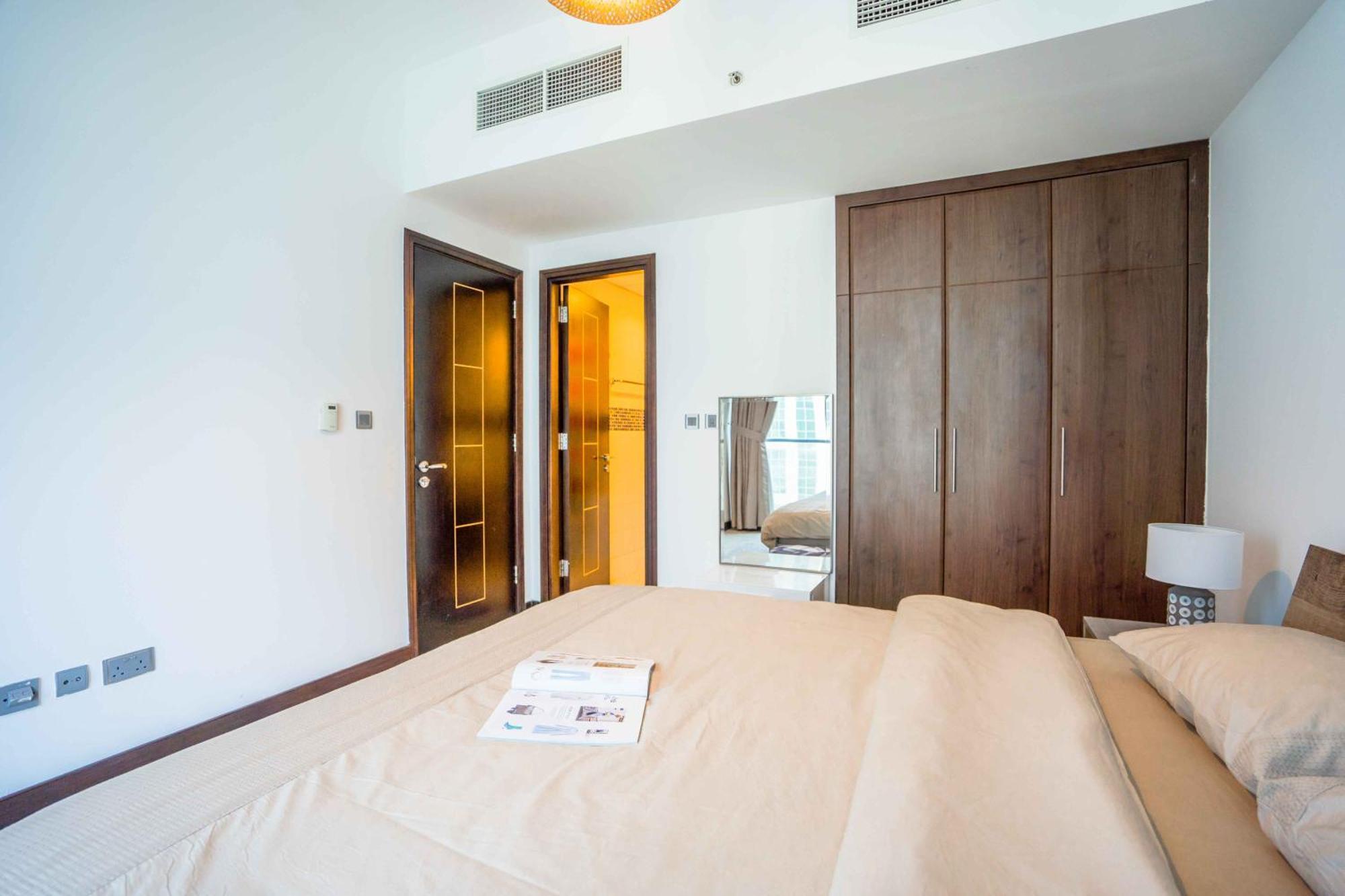 1br Near Metro Jlt Pool Gym Fast Wi-fi Apartamento Dubai
