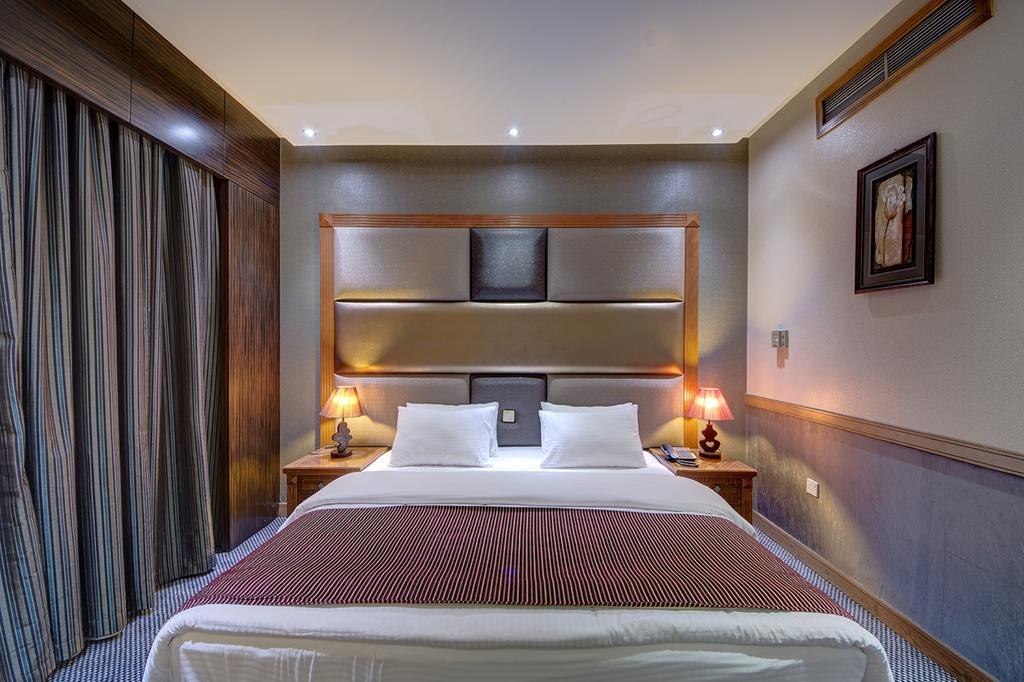 Delmon Palace Hotel Dubai