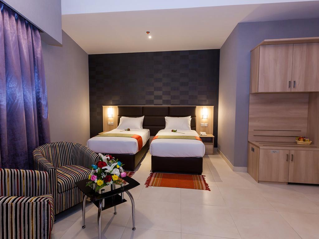 Florida Square Hotel 2*