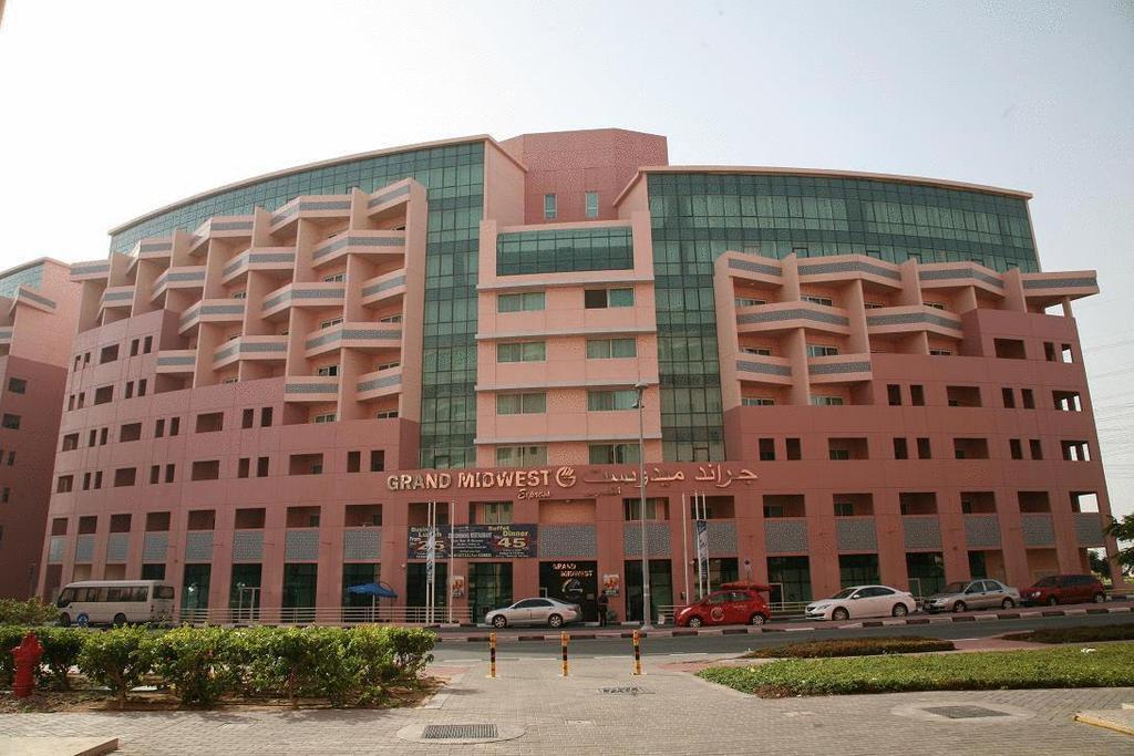 Aparthotel Grand Midwest Express 3*