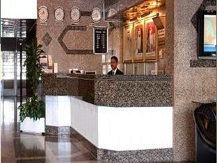 Al Muraqabat Plaza Aparthotel