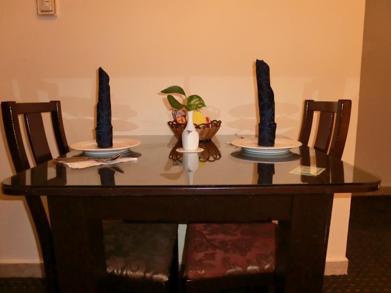 Al Muraqabat Plaza Aparthotel