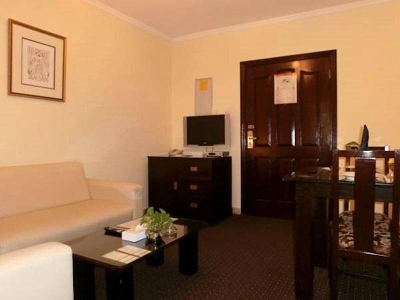 Al Muraqabat Plaza Aparthotel Dubai