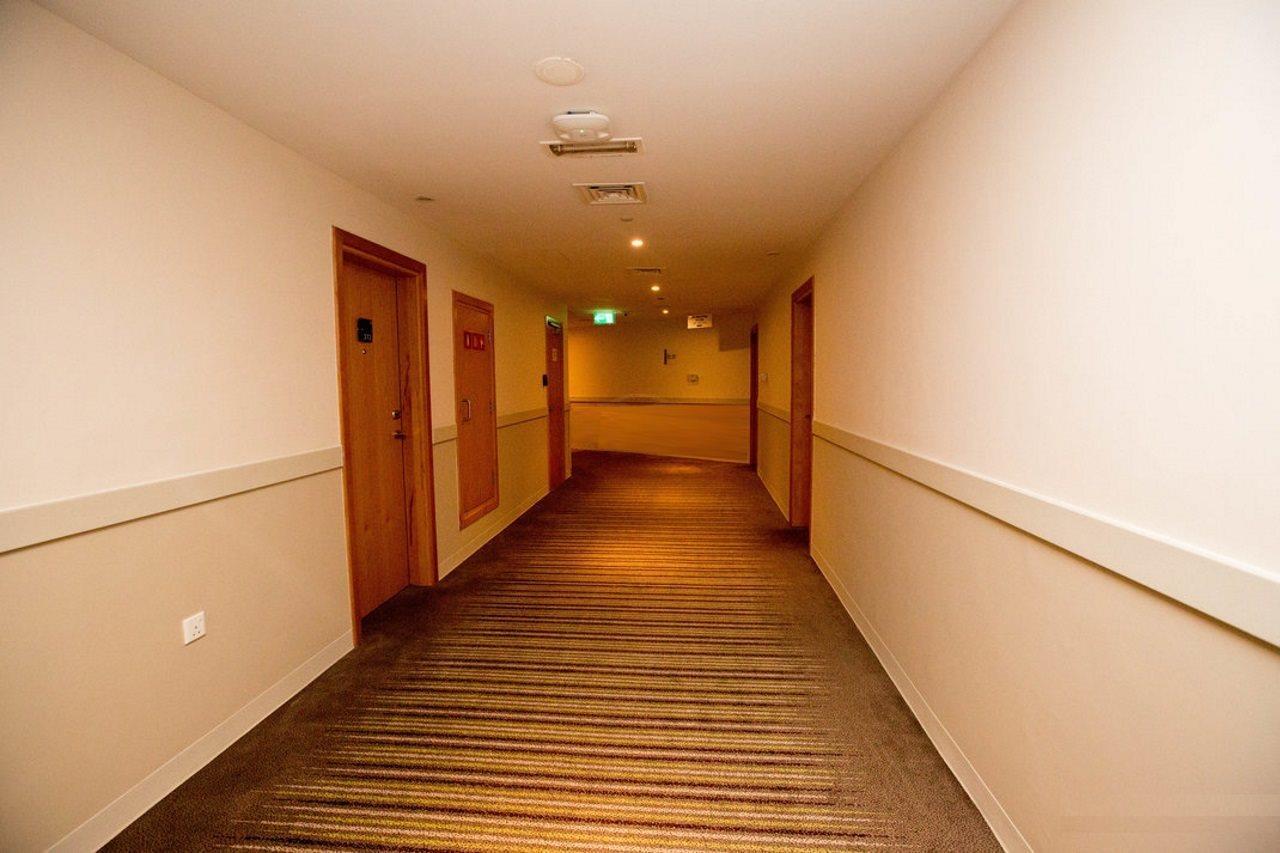 Express Airport By Ihg Hotel