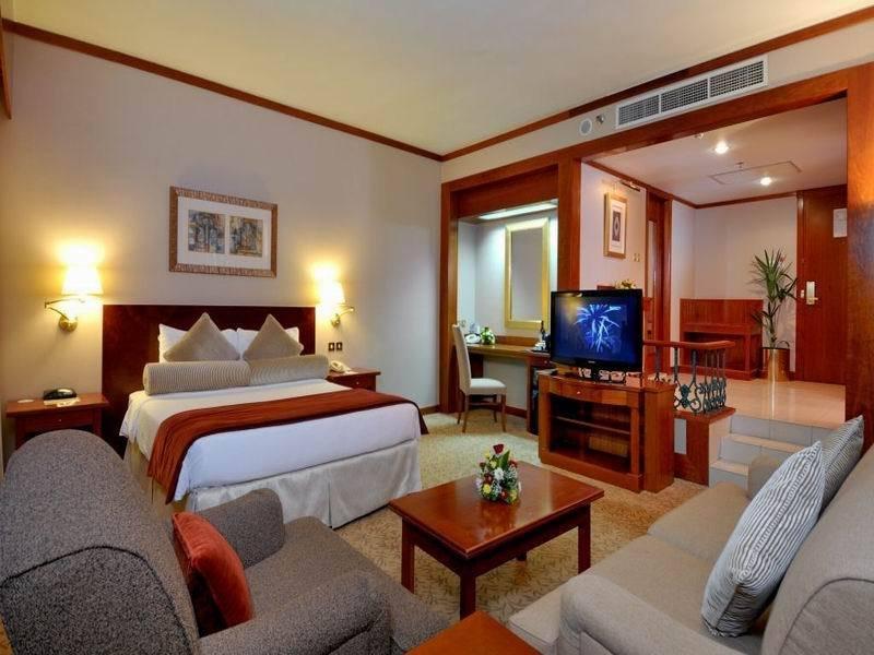 Ramada Hotel 4*