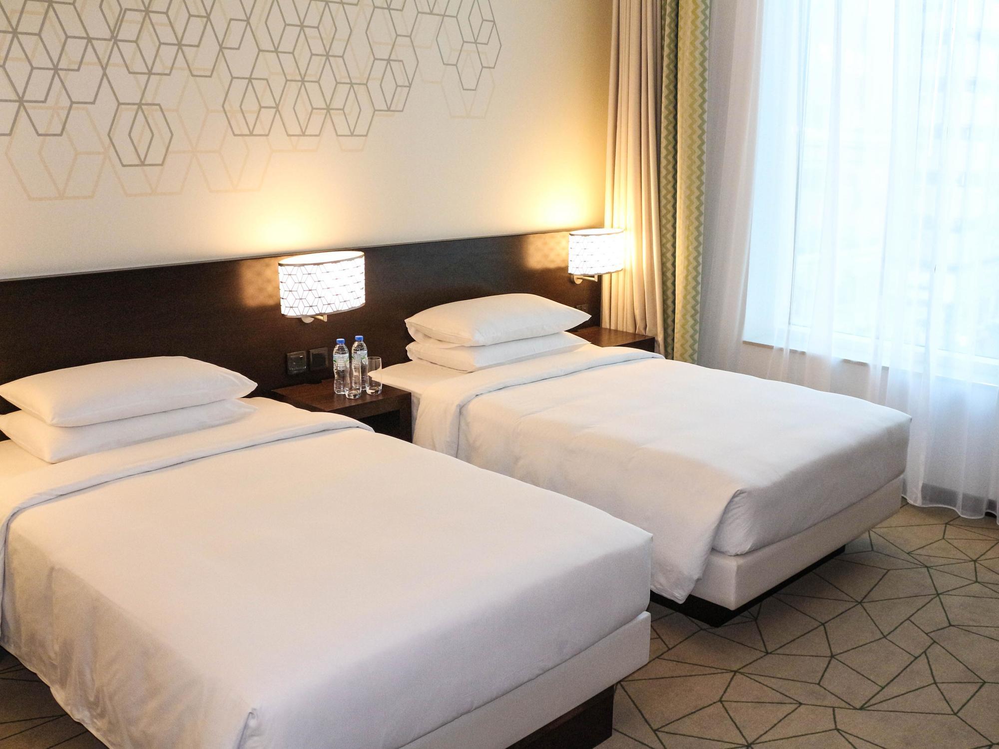Hyatt Place Baniyas Square Hotel 4*