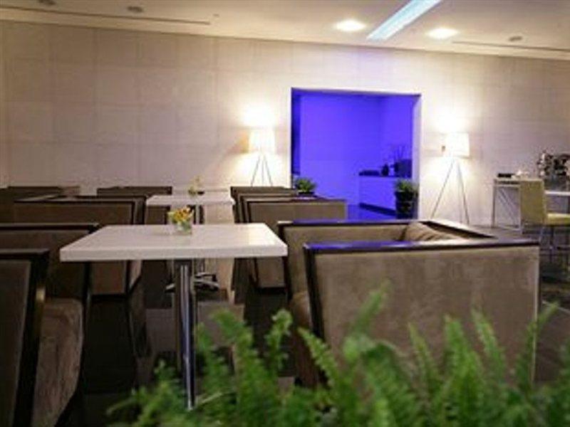 Citadines Metro Aparthotel Dubai