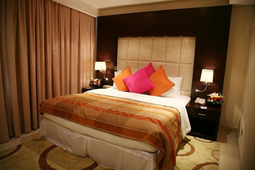 Staybridge Internet City By Ihg Hotel