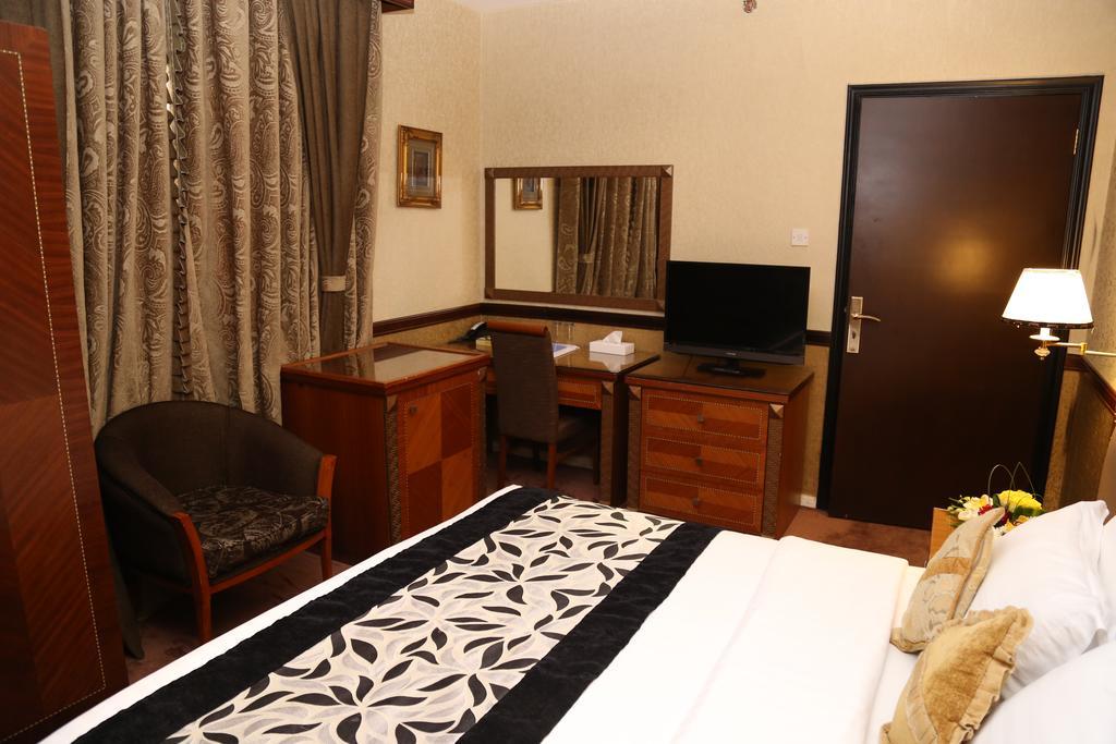 Hotel Abjad Crown