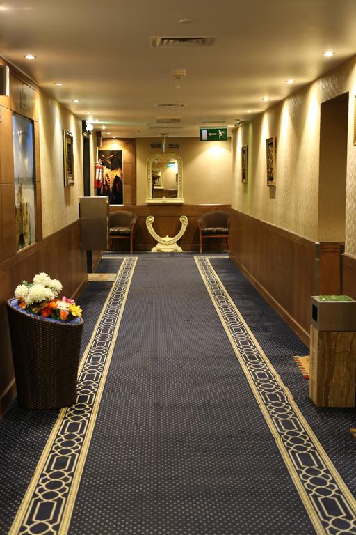 Hotel Abjad Crown Dubai