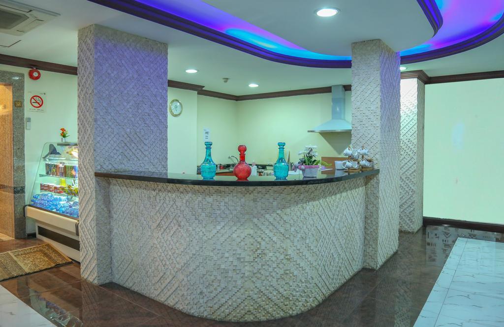 Al Muraqabat Plaza Aparthotel 3*