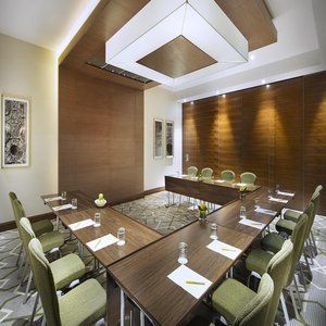 Hotel Hilton Garden Deira 4*