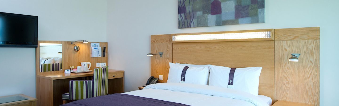 Express Airport By Ihg 3*