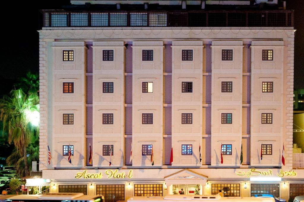 Ascot Hotel 4*