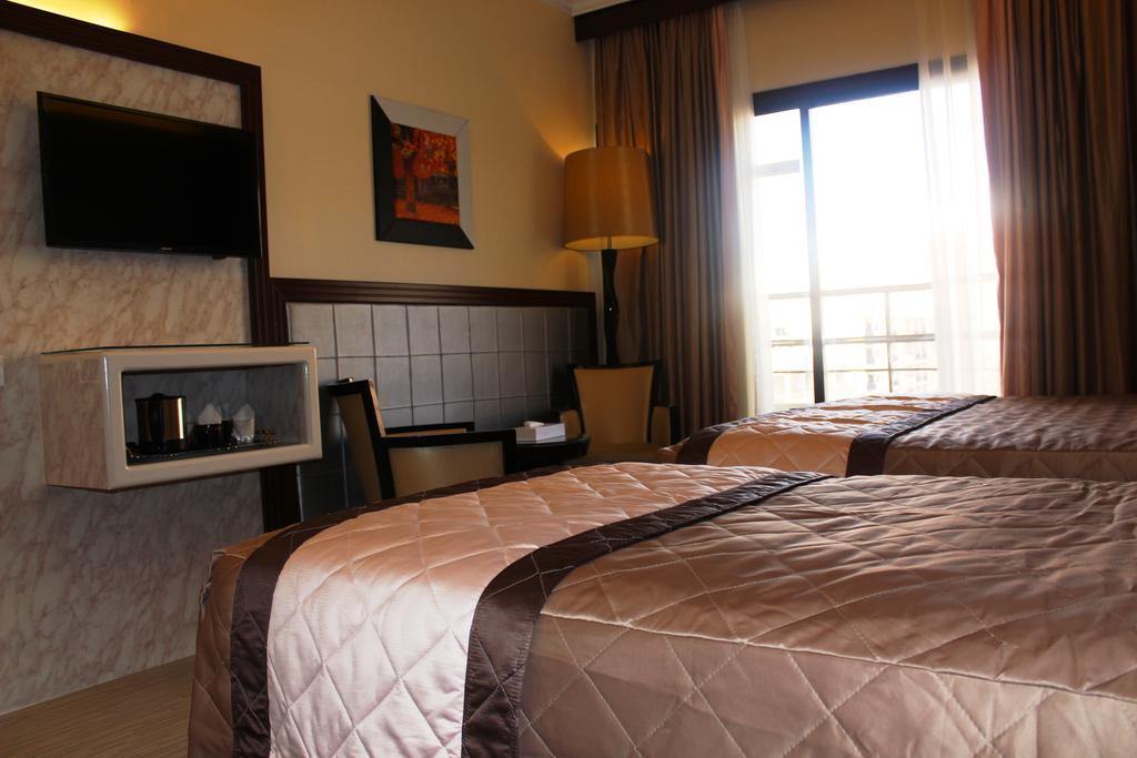 Al Khaleej Grand Otel 3*