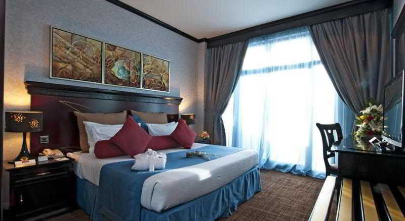 The Park Formerly Al Jawhara Gardens 4* Dubai