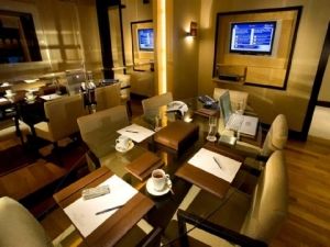 Otel Golden Tulip Suites Dubai