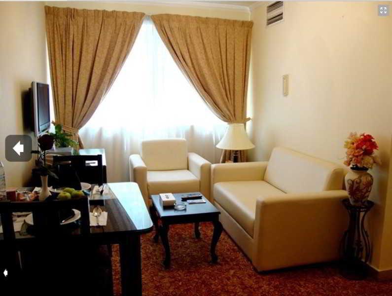 Al Muraqabat Plaza 3* Dubai