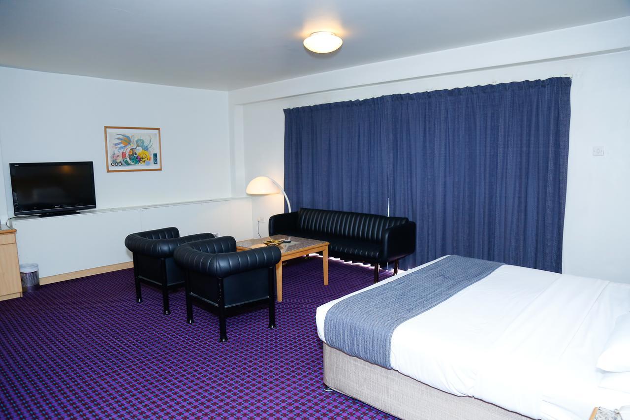 Ambassador Otel 3*