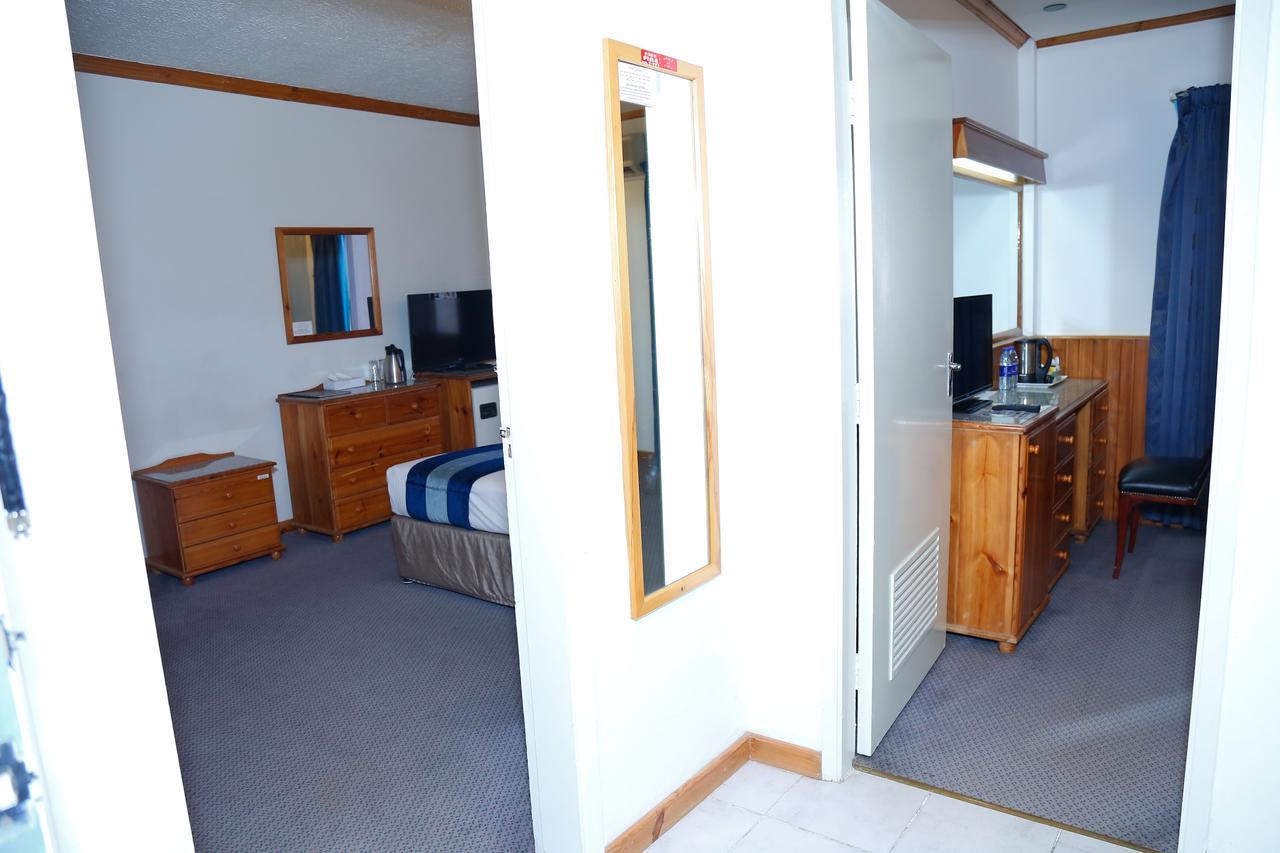 Otel Ambassador
