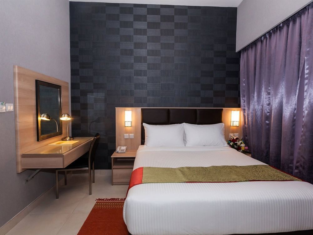Florida Square Hotel