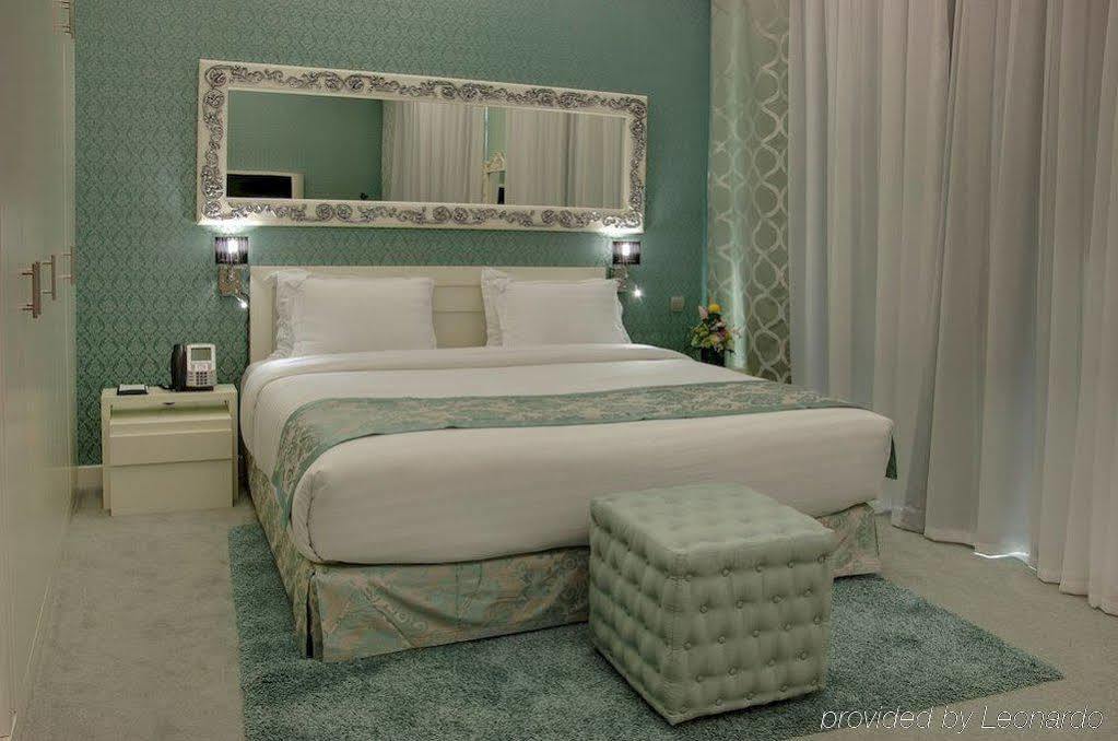 Boutique 7 And 4* Dubai