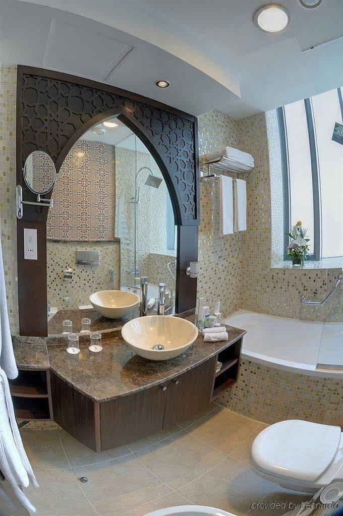 Boutique 7 And