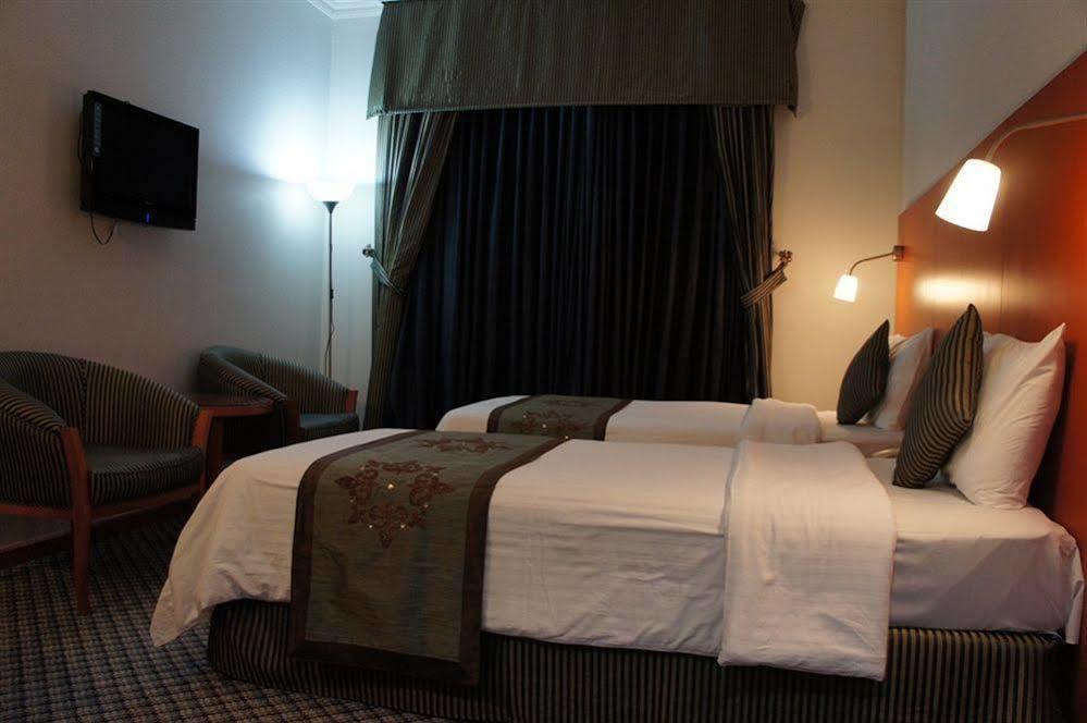 Hotel Dream Palace 3*