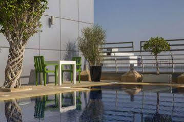 Otel Golden Tulip Suites