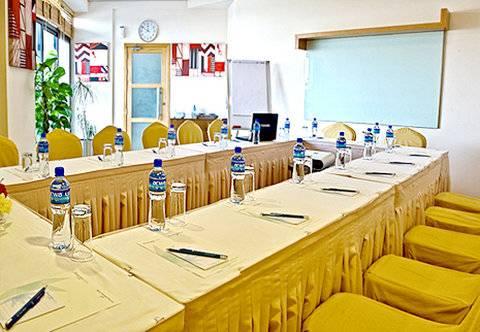 Hotel Arabian Park Dubai, An Edge By Rotana