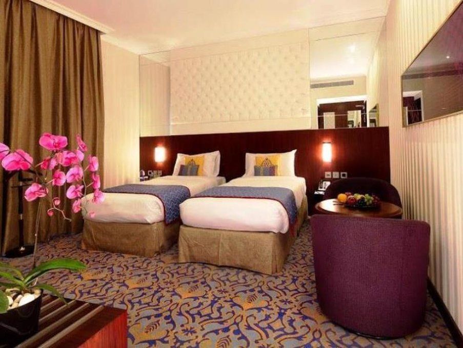 Raviz Center Point Otel 4*